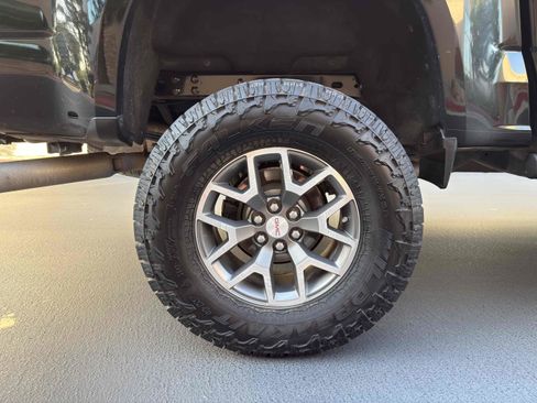 Used 2018 GMC Canyon All Terrain w/ All Terrain X Package AWD/4WD image 24