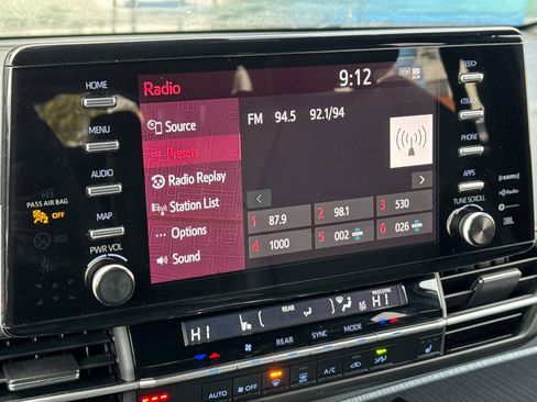 Used 2023 Toyota Sienna XSE image 24