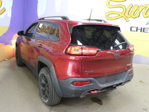 Used 2016 Jeep Cherokee Trailhawk w/ Leather Interior Group AWD/4WD image 6