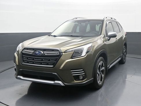Used 2022 Subaru Forester Touring image 1