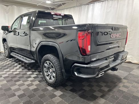 Used 2024 GMC Sierra 1500 AT4 w/ Technology Package AWD/4WD image 5
