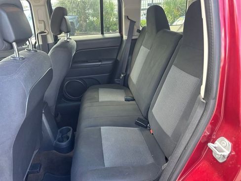 Used 2016 Jeep Patriot Latitude FWD image 8