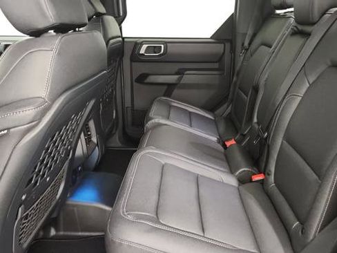 New 2025 Ford Bronco Badlands w/ Sasquatch Package image 21