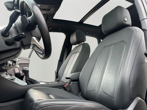 Used 2023 Audi Q3 2.0T Premium image 24