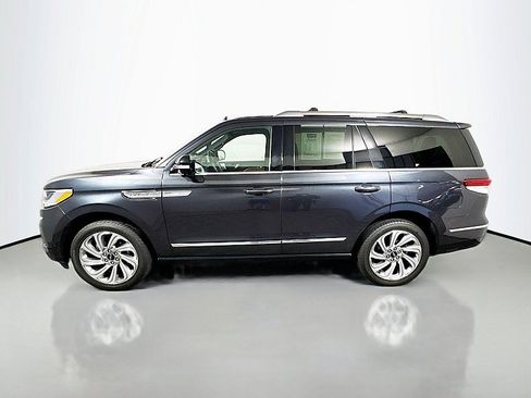 Used 2024 Lincoln Navigator Reserve AWD/4WD image 4