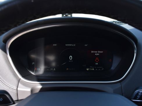 Used 2020 Lincoln Nautilus Reserve image 17