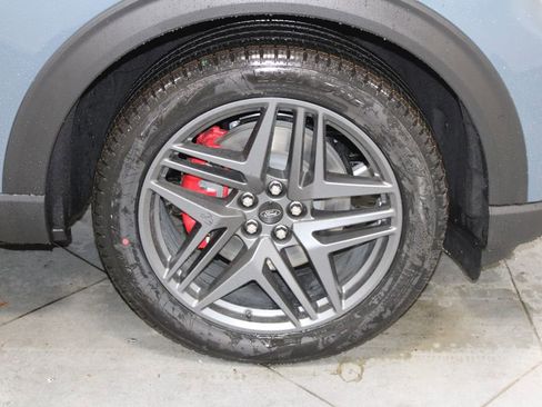 New 2026 Ford Explorer ST-Line w/ ST-Line Street Pack image 12