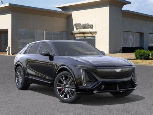 New 2026 Cadillac Lyriq V w/ LPO, Floor Liner Package AWD/4WD image 7
