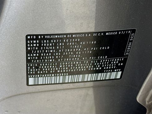 Used 2019 Volkswagen Tiguan SE w/ Panoramic Sunroof Package image 12