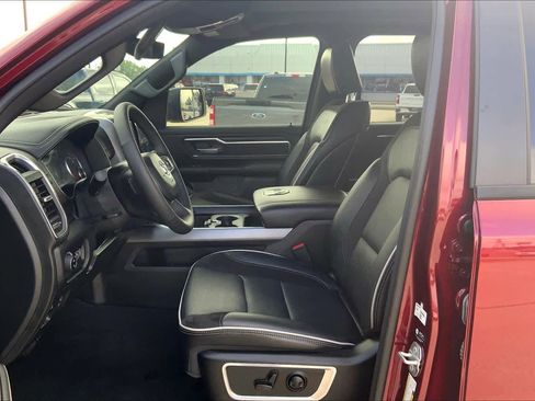 Used 2025 RAM 1500 Laramie w/ Laramie Southwest Edition image 8