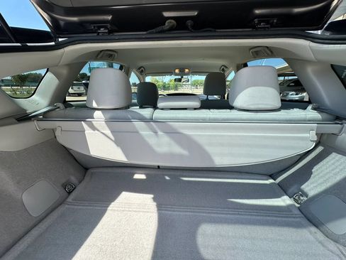 Used 2015 Toyota Prius Three FWD image 10