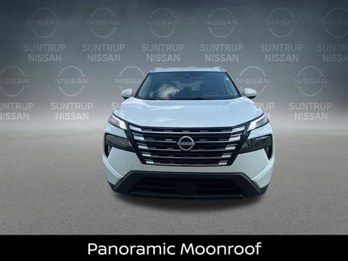Certified 2024 Nissan Rogue SV w/ SV Premium Package AWD/4WD image 8
