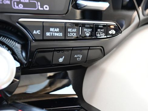 Used 2025 Acura MDX w/ Technology Package FWD image 24