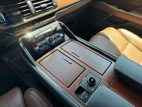 Used 2024 Lincoln Navigator Reserve AWD/4WD image 31