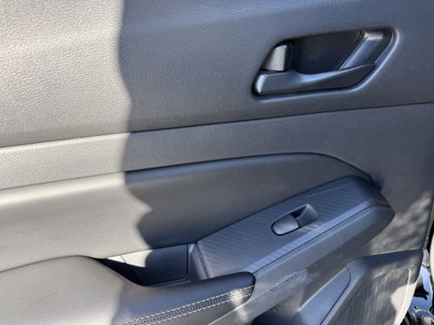 Used 2024 Nissan Altima 2.5 SV image 32