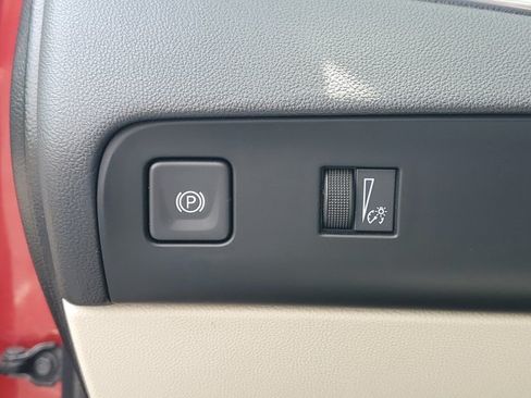 Used 2023 Buick Enclave Essence w/ Experience Buick Package FWD image 9