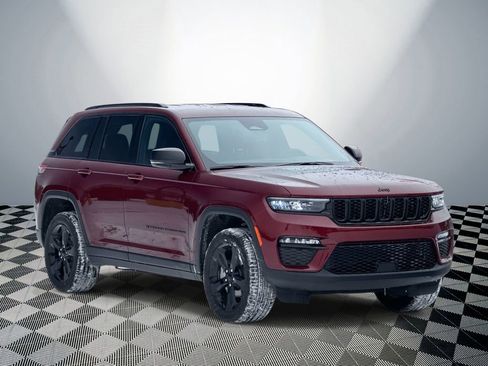 New 2025 Jeep Grand Cherokee Limited w/ Black Appearance Package image 4