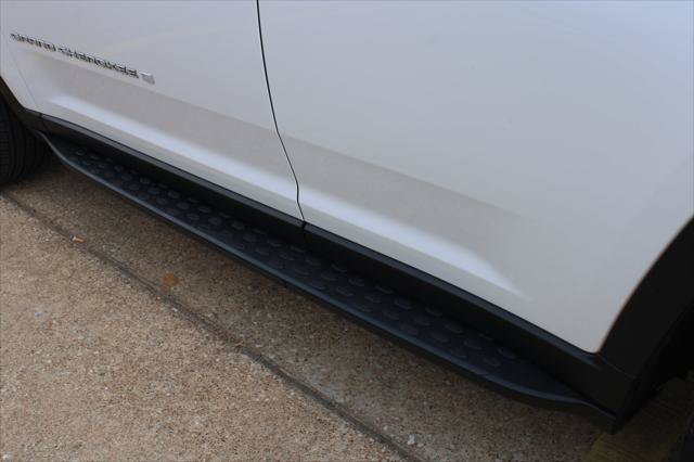 Certified 2024 Jeep Grand Cherokee Limited AWD/4WD image 15