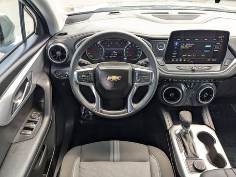 Certified 2025 Chevrolet Blazer LT FWD image 15
