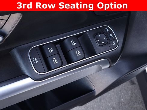 Used 2021 Mercedes-Benz GLB 250 4MATIC w/ Premium Package image 11