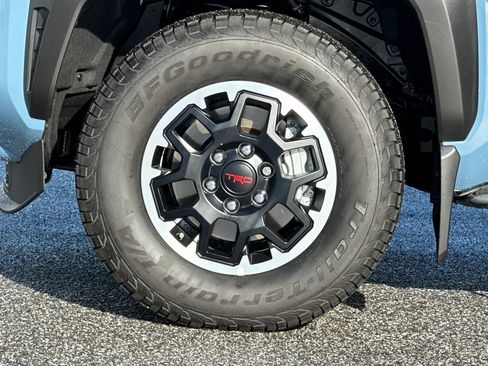 Used 2025 Toyota 4Runner SR5 image 29