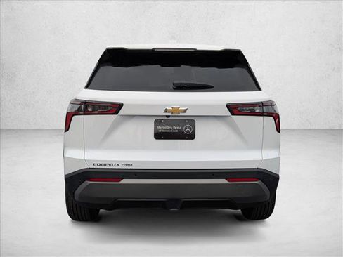 Used 2025 Chevrolet Equinox LT image 7