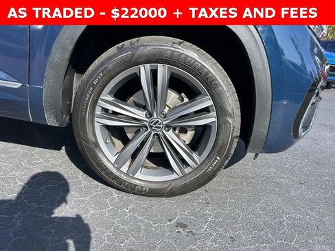 Used 2020 Volkswagen Atlas Cross Sport SE w/ Panoramic Sunroof Package image 8