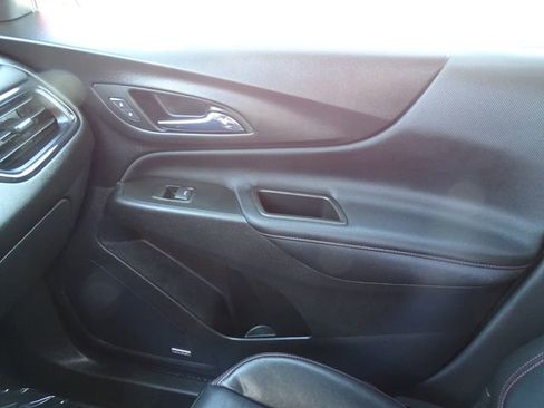 Certified 2023 Chevrolet Equinox RS w/ RS Leather Package image 9