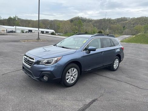 Used 2018 Subaru Outback 2.5i Premium AWD/4WD image 4