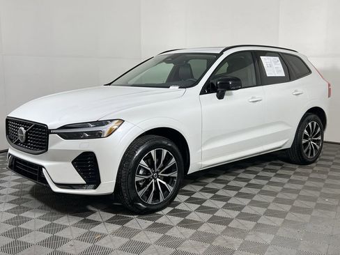 Certified 2025 Volvo XC60 B5 Core w/ Climate Package image 6