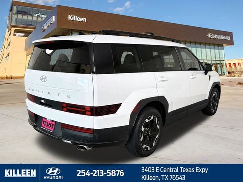 Used 2024 Hyundai Santa Fe SEL FWD image 8