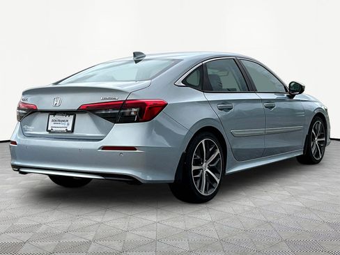 Used 2022 Honda Civic Touring image 6