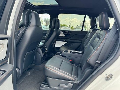 Used 2026 Lincoln Aviator Black Label w/ Dynamic Handling Package AWD/4WD image 12