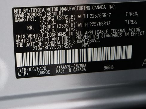 Used 2025 Toyota RAV4 XLE FWD image 41