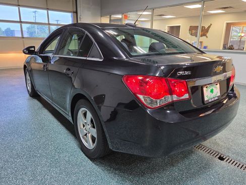 Used 2015 Chevrolet Cruze LT FWD image 9