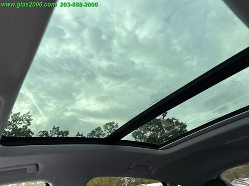 Used 2021 Audi e-tron Premium Plus image 12