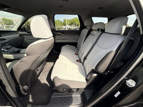 Used 2021 Hyundai Palisade SE AWD/4WD image 24