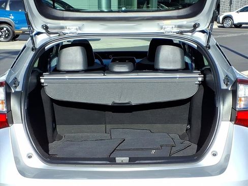 Used 2019 Toyota Prius L Eco image 16