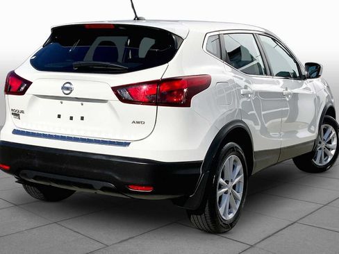 Used 2017 Nissan Rogue Sport S w/ S Appearance Package AWD/4WD image 12