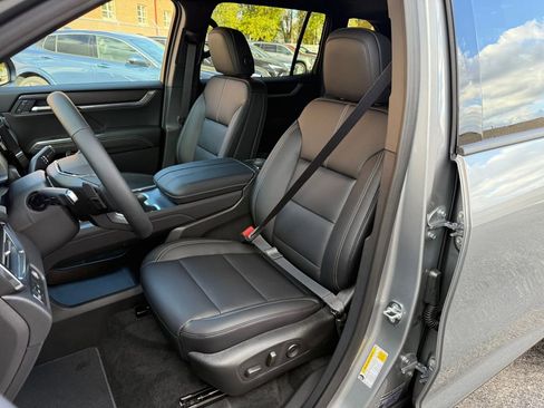 New 2026 GMC Acadia Elevation w/ Elevation Premium Package image 11