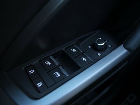 New 2025 Audi Q3 2.0T Premium image 18