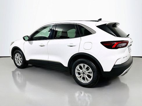 Used 2023 Ford Escape Active image 5