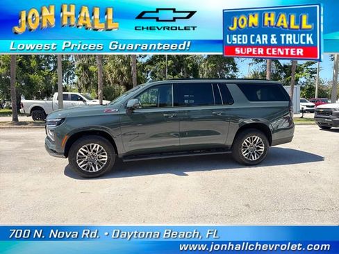 Used 2025 Chevrolet Suburban Z71 w/ Z71 Off-Road Package image 4