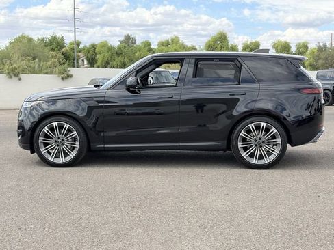 Used 2025 Land Rover Range Rover Sport SE image 30