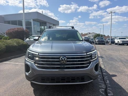 Used 2024 Volkswagen Atlas SE AWD/4WD image 11