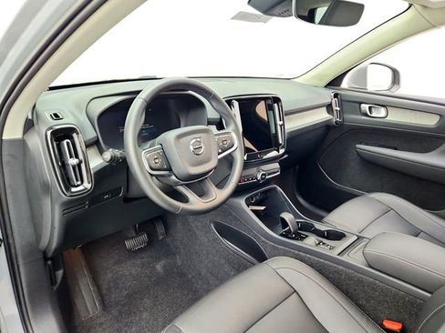 Certified 2025 Volvo XC40 B5 Core image 20