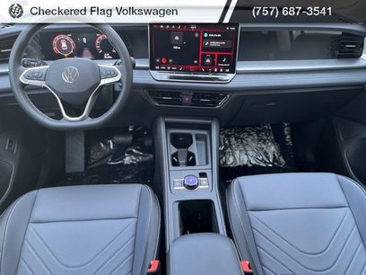 New 2025 Volkswagen Tiguan SE
