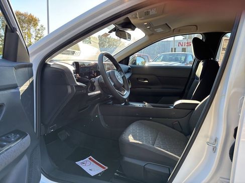 New 2026 Nissan Kicks SV image 13