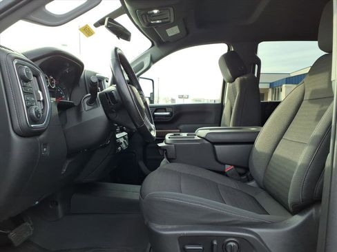 Used 2021 Chevrolet Silverado 2500 LT w/ Convenience Package image 24