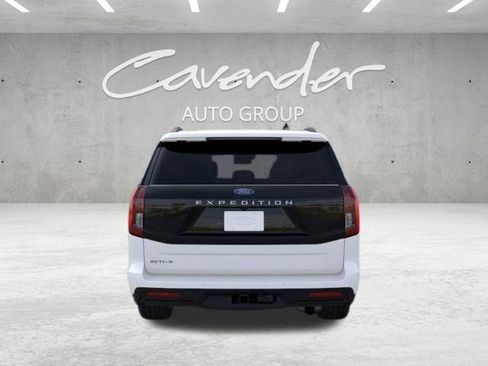 New 2026 Ford Expedition Active image 5